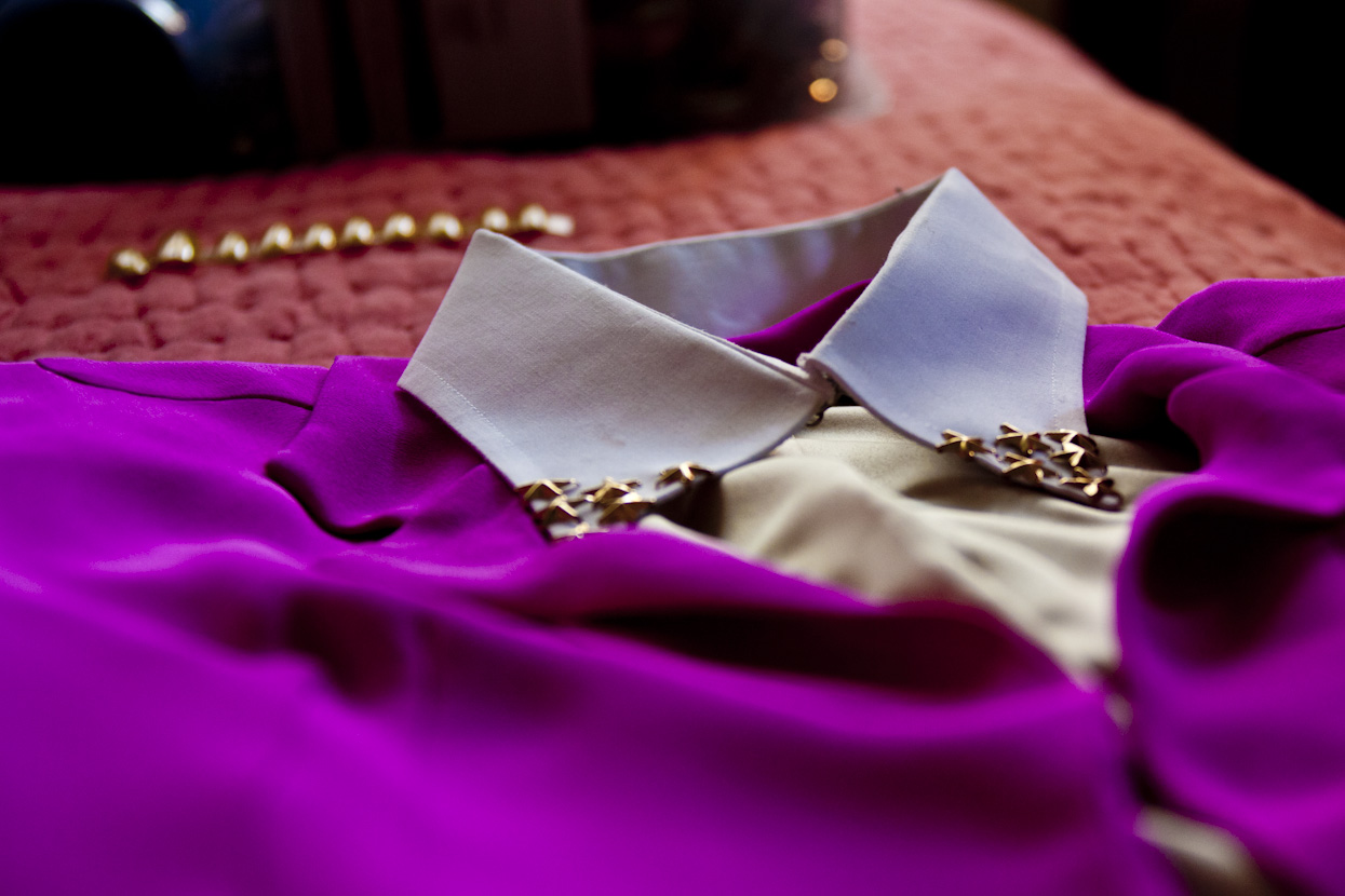 collar coordination behind the scenes-1010